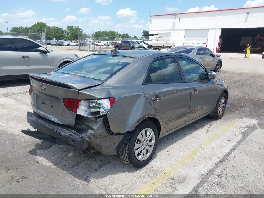 2012 Kia Forte VIN KNAFU4A26C5516616 IAAI salvage auction — REAR END, Rebuildable (Florida), sold $250 on 2026-07-22 (photo 4)