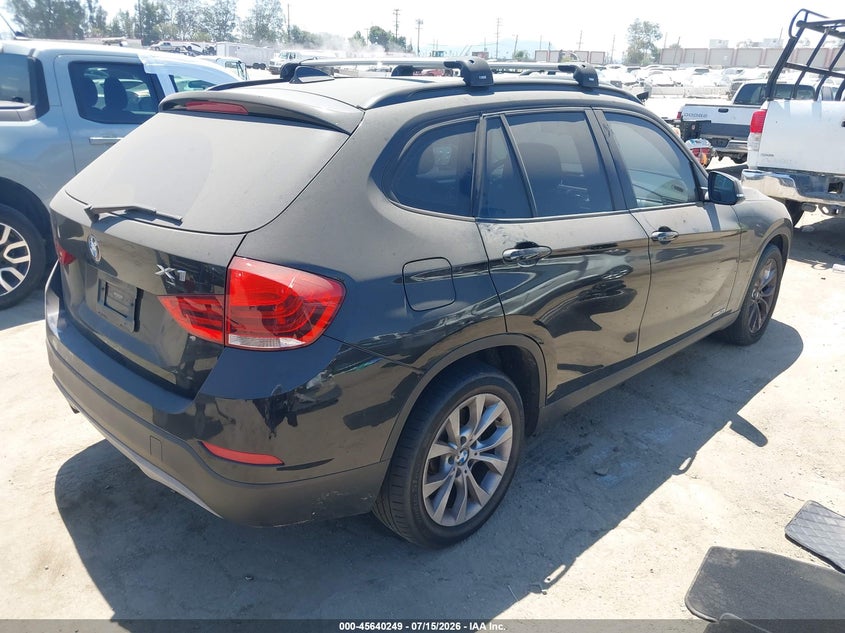 2013 BMW X1 VIN WBAVL1C57DVR83386 IAAI salvage auction — NORMAL WEAR, Clear - Dealer Only (California), sold $575 on 2026-07-22 (photo 4)