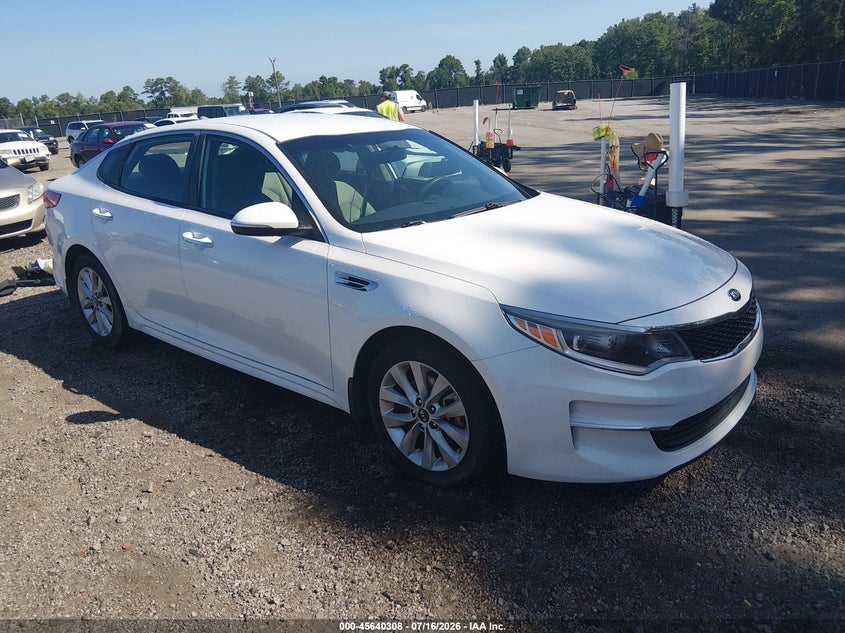 2018 Kia Optima VIN 5XXGT4L35JG253592 IAAI salvage auction — THEFT, Clear (South Carolina), sold $1,600 on 2026-08-02 (photo 1)