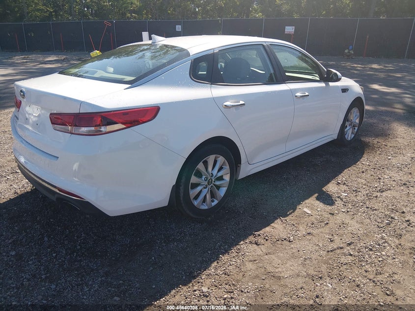 2018 Kia Optima VIN 5XXGT4L35JG253592 IAAI salvage auction — THEFT, Clear (South Carolina), sold $1,600 on 2026-08-02 (photo 4)