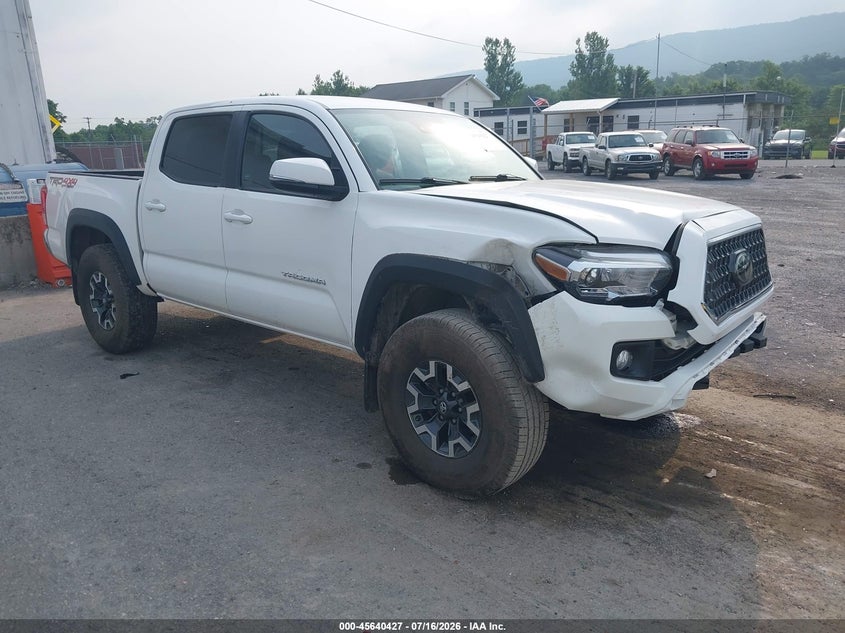 2018 Toyota Tacoma VIN 5TFCZ5AN7JX122695 IAAI salvage auction — FRONT END, Salvage (Pennsylvania), sold $9,300 on 2026-07-29 (photo 1)