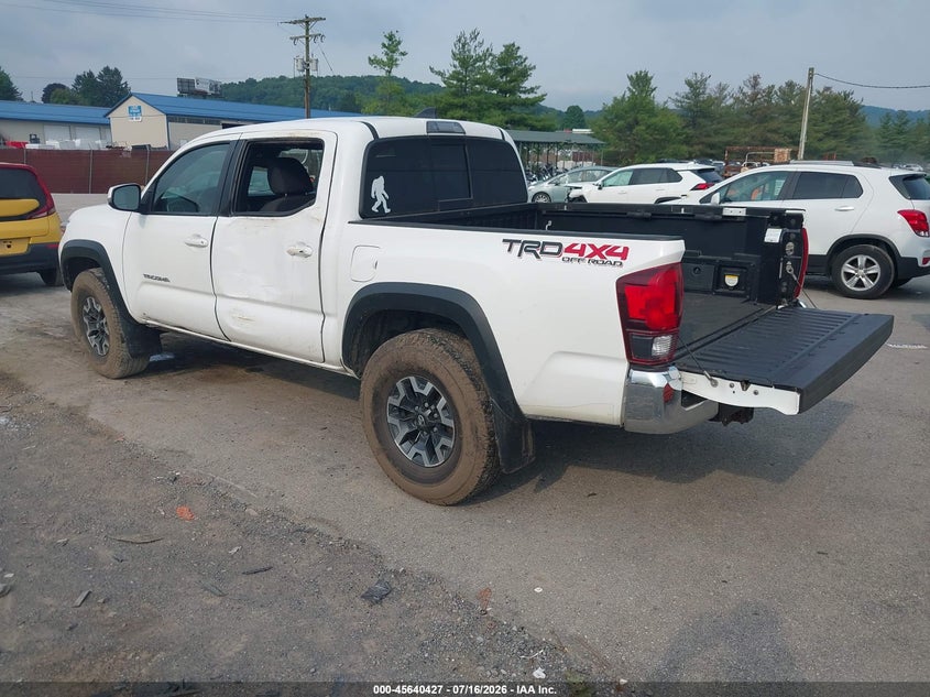 2018 Toyota Tacoma VIN 5TFCZ5AN7JX122695 IAAI salvage auction — FRONT END, Salvage (Pennsylvania), sold $9,300 on 2026-07-29 (photo 3)