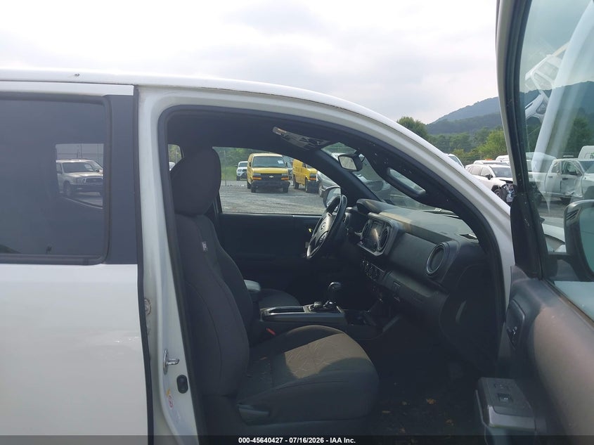 2018 Toyota Tacoma VIN 5TFCZ5AN7JX122695 IAAI salvage auction — FRONT END, Salvage (Pennsylvania), sold $9,300 on 2026-07-29 (photo 5)