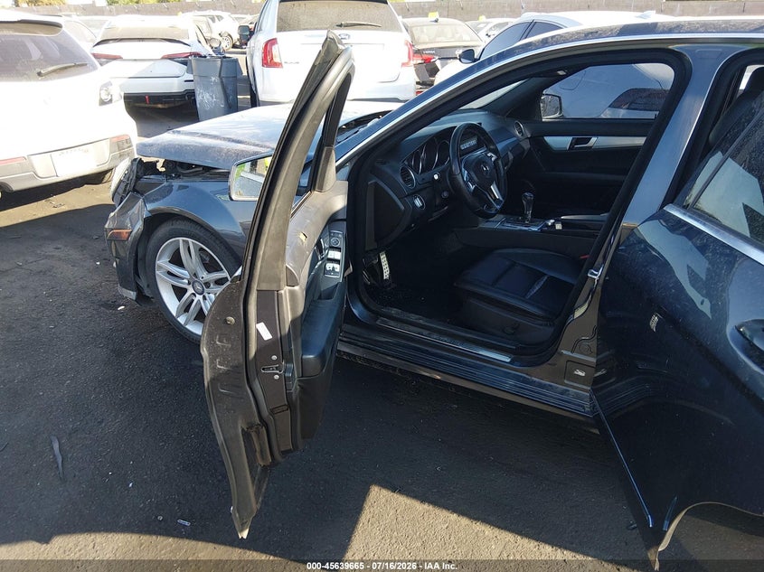 2013 Mercedes-benz C-klasse VIN WDDGF4HB3DA789972 IAAI salvage auction — FRONT END, Salvage Certificate (California), sold $425 on 2026-07-24 (photo 5)