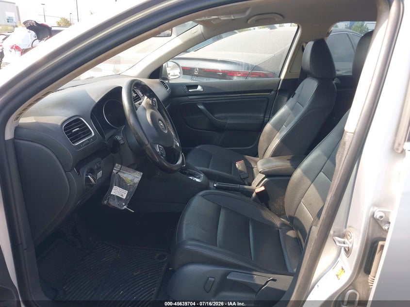 2014 Volkswagen Jetta VIN 3VWPL7AJ3EM619702 IAAI salvage auction — REAR END, Wait Title, sold $800 on 2026-08-14 (photo 5)