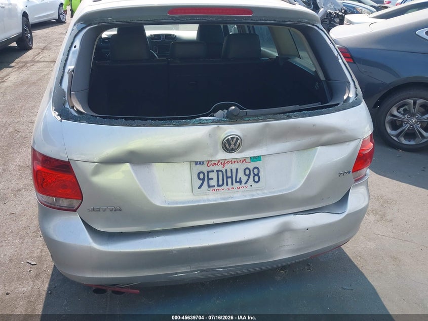 2014 Volkswagen Jetta VIN 3VWPL7AJ3EM619702 IAAI salvage auction — REAR END, Wait Title, sold $800 on 2026-08-14 (photo 6)