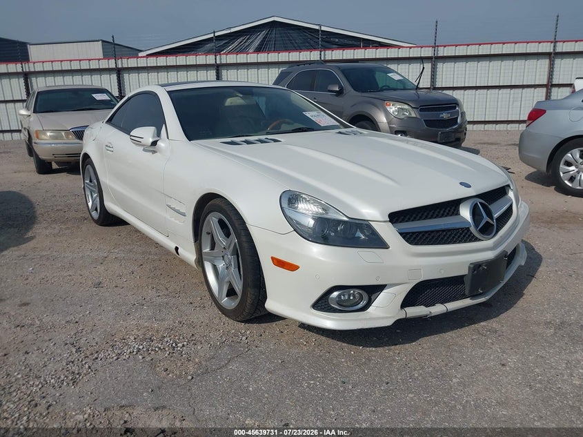2009 Mercedes-benz Sl-class VIN WDBSK71F79F156687 IAAI salvage auction — FRONT END, Original (Texas), sold $7,350 on 2026-08-11 (photo 1)