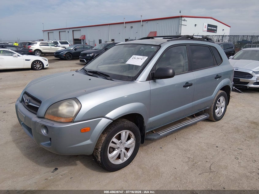 2009 Hyundai Tucson VIN KM8JM12B59U040993 IAAI salvage auction — NORMAL WEAR, Clear (Kansas), sold $275 on 2026-07-31 (photo 2)