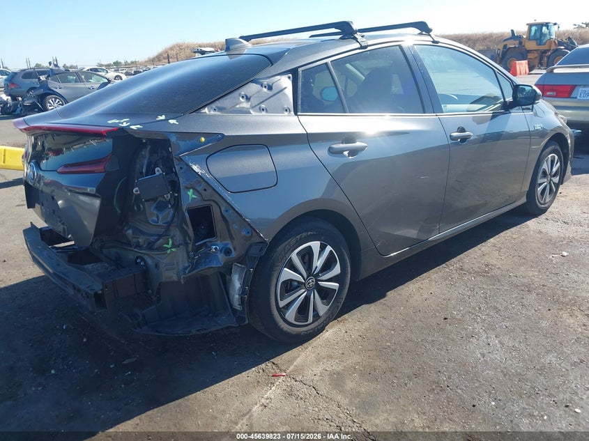 2017 Toyota Prius VIN JTDKARFP3H3038976 IAAI salvage auction — REAR END, Salvage (California), sold $9,000 on 2026-07-31 (photo 4)