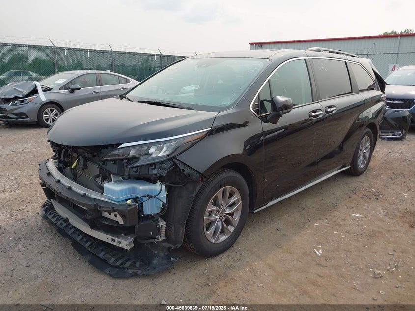 2024 Toyota Sienna VIN 5TDYRKEC9RS205625 IAAI salvage auction — FRONT END, Original (Ohio), sold $8,900 on 2026-07-23 (photo 2)
