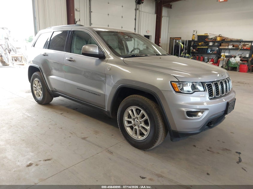2018 Jeep Grand cherokee VIN 1C4RJFAG2JC398752 — IAAI salvage auction photo