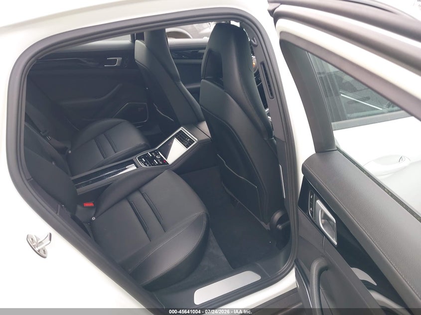 2019 Porsche Panamera VIN WP0AE2A75KL123369 IAAI salvage auction — FRONT END, Wait Title, sold $23,700 on 2026-08-25 (photo 8)
