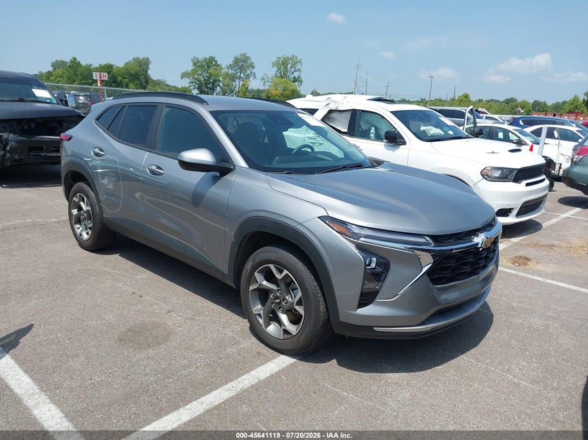 2025 Chevrolet Trax VIN KL77LHEP5SC236930 IAAI salvage auction — FRONT END, Clear (Florida), sold $2,450 on 2026-07-28 (photo 1)