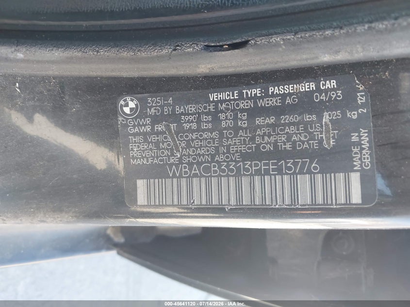 1993 BMW 3 series VIN WBACB3313PFE13776 IAAI salvage auction — NORMAL WEAR, Clear - Dealer Only (California), sold $25 on 2026-07-29 (photo 9)