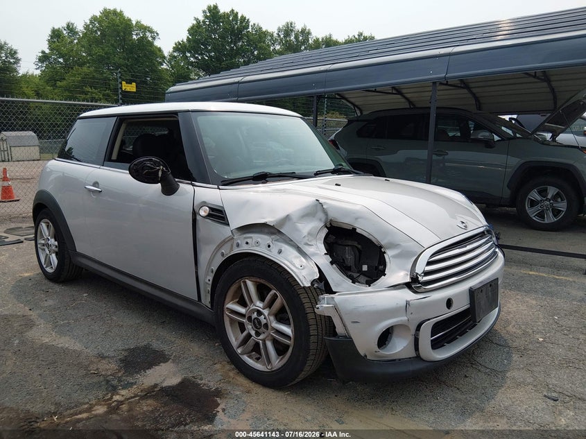2011 Mini Cooper VIN WMWSU3C57BT091174 IAAI salvage auction — RIGHT FRONT, Salvage (Connecticut), sold $675 on 2026-08-06 (photo 1)