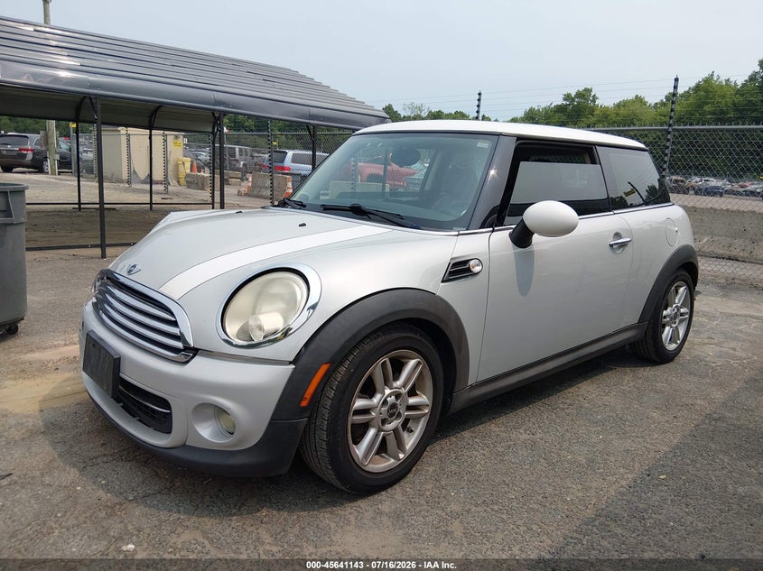 2011 Mini Cooper VIN WMWSU3C57BT091174 IAAI salvage auction — RIGHT FRONT, Salvage (Connecticut), sold $675 on 2026-08-06 (photo 2)