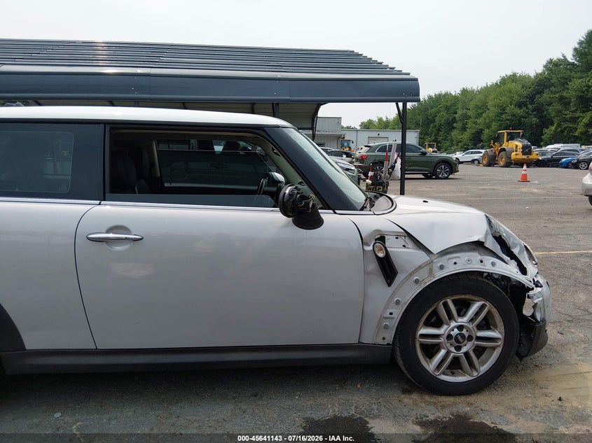 2011 Mini Cooper VIN WMWSU3C57BT091174 IAAI salvage auction — RIGHT FRONT, Salvage (Connecticut), sold $675 on 2026-08-06 (photo 6)