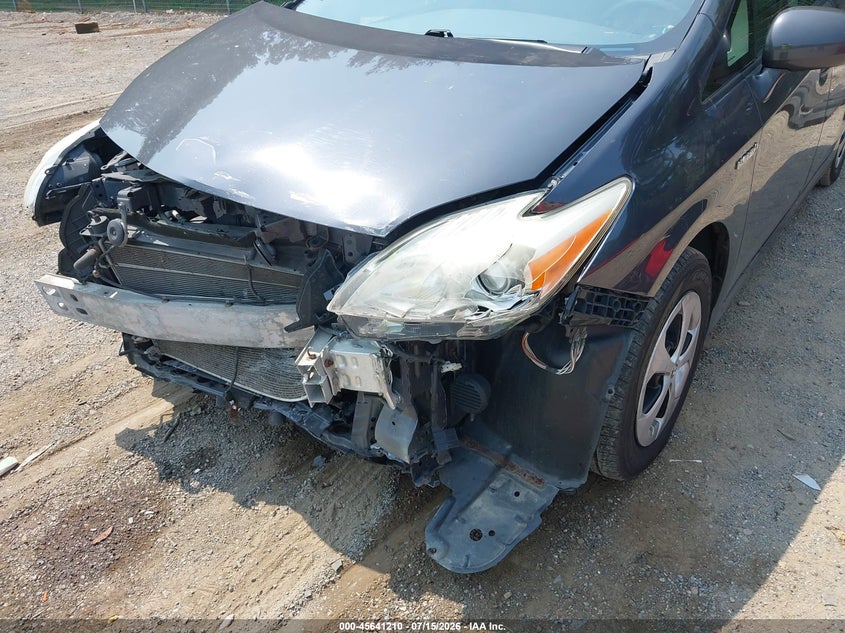 2013 Toyota Prius VIN JTDKN3DU0D1716888 IAAI salvage auction — FRONT END, Salvage Title, sold $575 on 2026-08-01 (photo 6)