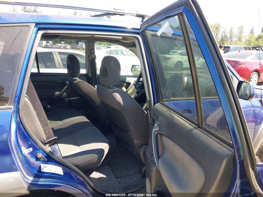 2005 Toyota Rav4 VIN JTEHD20V056032641 IAAI salvage auction — NORMAL WEAR, Clear (Washington), sold $800 on 2026-07-29 (photo 8)