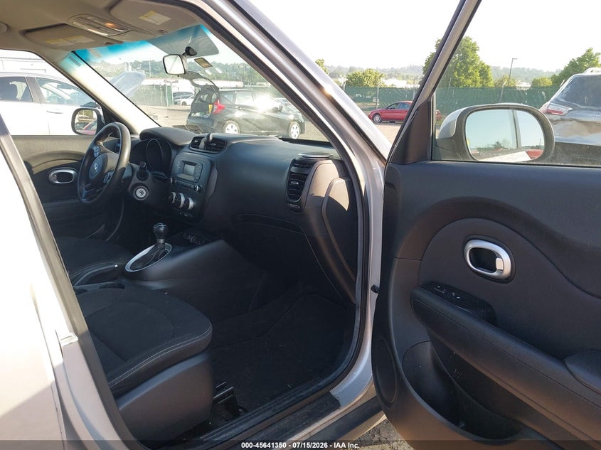 2014 Kia Soul VIN KNDJN2A29E7714693 IAAI salvage auction — NORMAL WEAR, Clear (Pennsylvania), sold $775 on 2026-07-17 (photo 5)