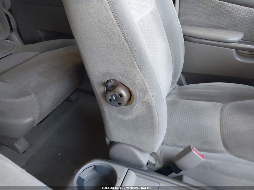 2007 Toyota Sienna VIN 5TDZK23C47S081756 IAAI salvage auction — NORMAL WEAR, Clear (Utah), sold $125 on 2026-07-29 (photo 6)