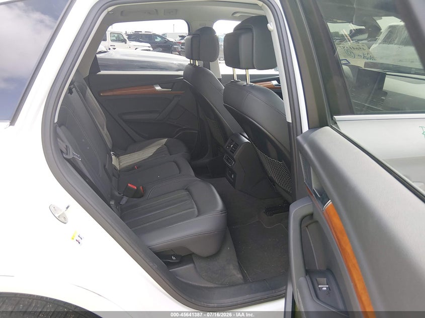 2023 Audi Q5 VIN WA1EAAFY5P2069409 IAAI salvage auction — FRONT END, Enterprise Vehicles Clear Only (Texas), sold $11,900 on 2026-07-23 (photo 8)