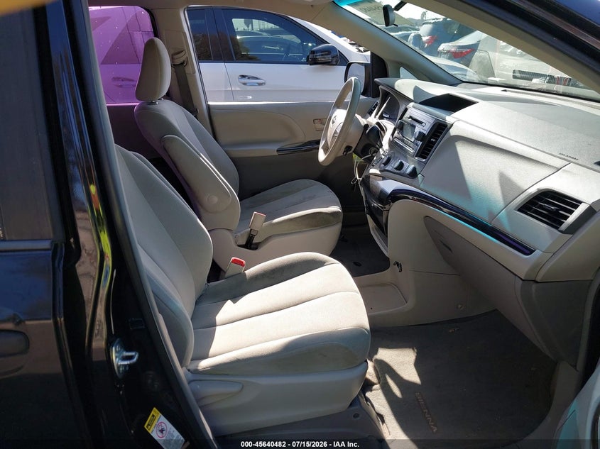 2013 Toyota Sienna VIN 5TDZK3DCXDS381298 IAAI salvage auction — REAR END, Salvage Title, sold $1,750 on 2026-07-25 (photo 5)