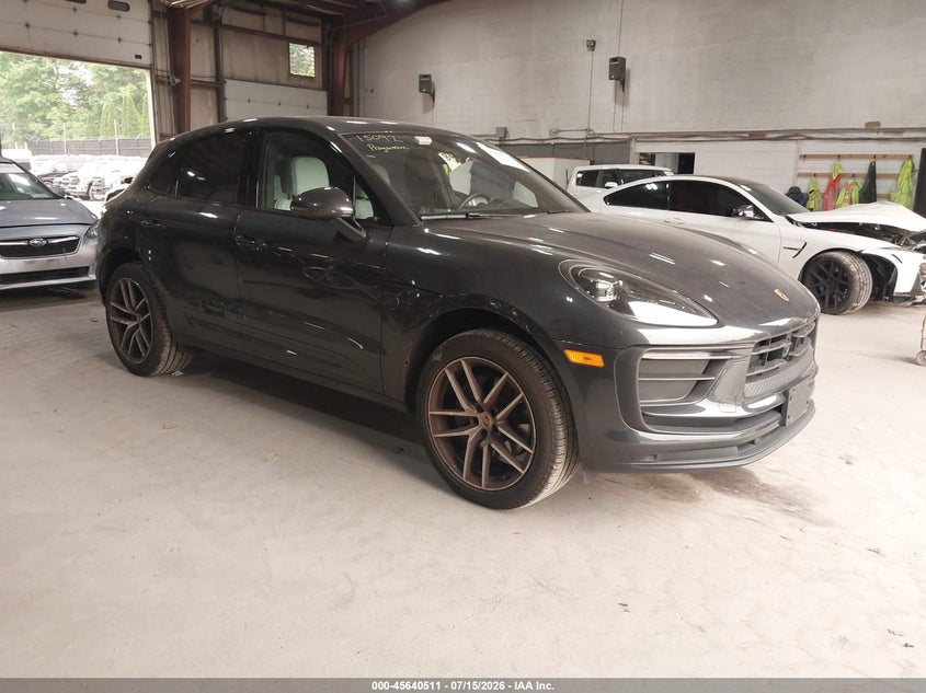 2025 Porsche Macan VIN WP1AA2A57SLB00331 IAAI salvage auction — RIGHT SIDE, Mv-907A (New York), sold $27,000 on 2026-07-30 (photo 1)