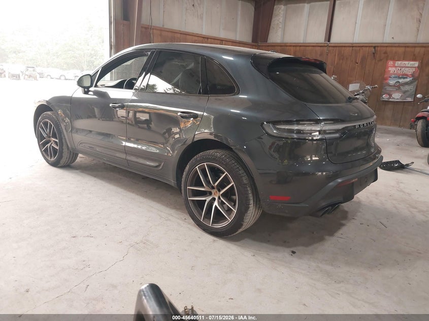 2025 Porsche Macan VIN WP1AA2A57SLB00331 IAAI salvage auction — RIGHT SIDE, Mv-907A (New York), sold $27,000 on 2026-07-30 (photo 3)