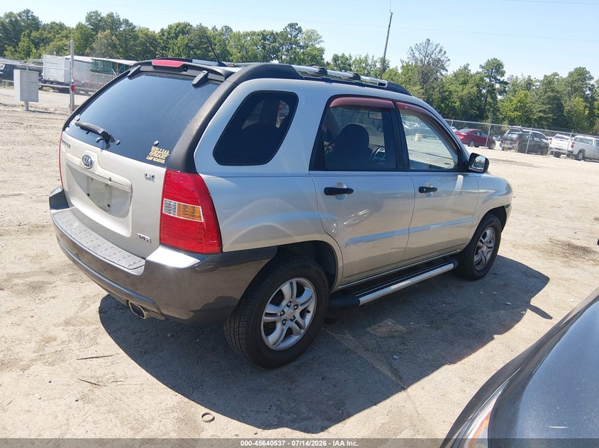 2007 Kia Sportage VIN KNDJF723177419348 IAAI salvage auction — NORMAL WEAR, Clear (Virginia), sold $375 on 2026-07-31 (photo 4)