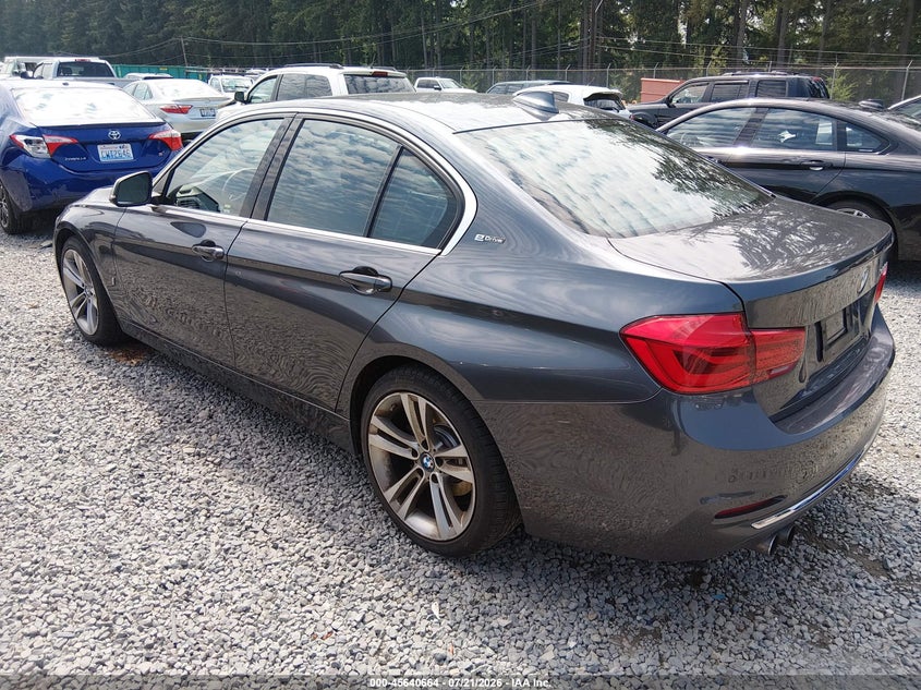 2017 BMW 3er VIN WBA8E1C30HA029680 IAAI salvage auction — FRONT END, Salvage Title, sold $5,400 on 2026-08-02 (photo 3)