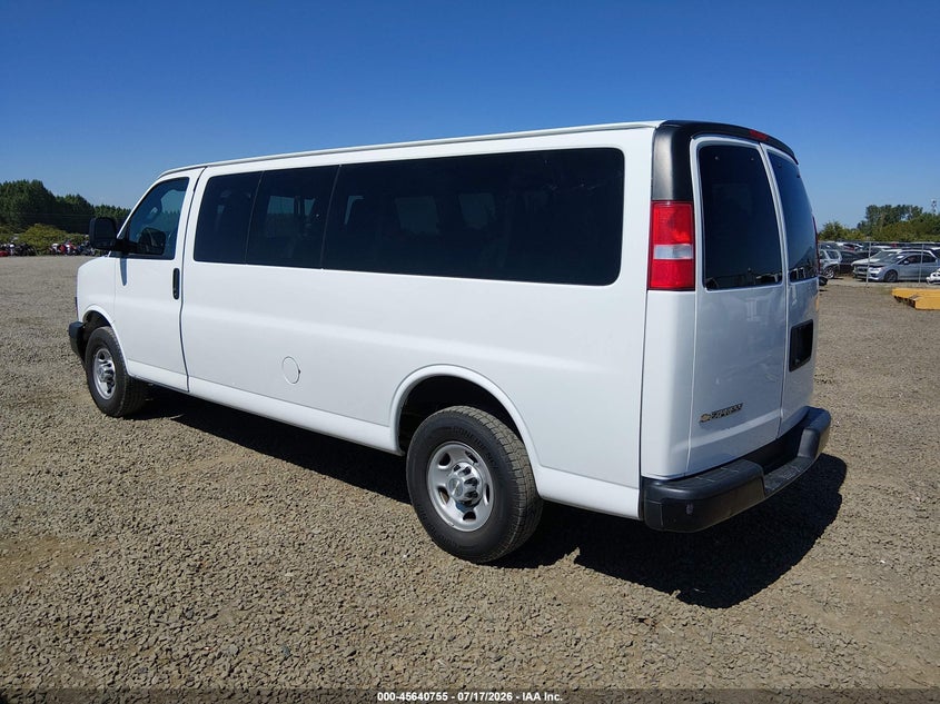 2020 Chevrolet Express 2500 VIN 1GAZGNFP9L1266306 IAAI salvage auction — NORMAL WEAR, Sf97 (Oregon), sold $15,600 on 2026-07-29 (photo 3)