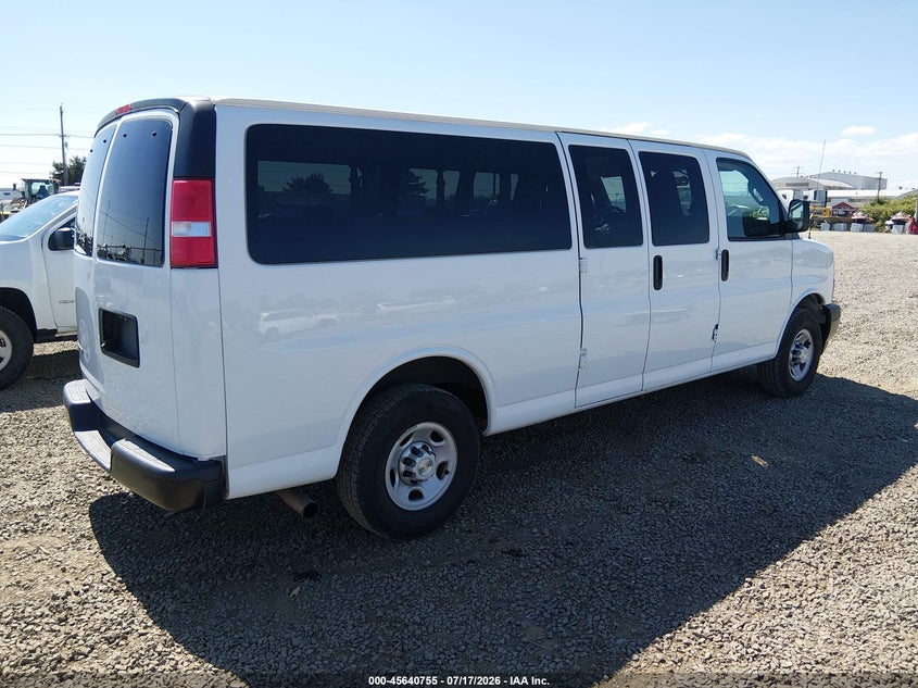 2020 Chevrolet Express 2500 VIN 1GAZGNFP9L1266306 IAAI salvage auction — NORMAL WEAR, Sf97 (Oregon), sold $15,600 on 2026-07-29 (photo 4)