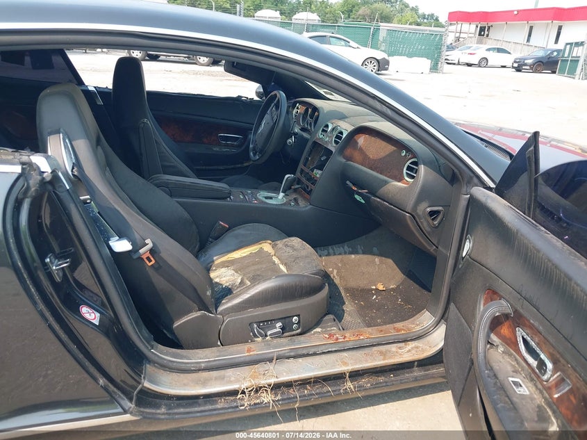 2005 Bentley Continental VIN SCBCR63W25C023892 IAAI salvage auction — BIO HAZARD, Salvage (Virginia), sold $2,800 on 2026-07-30 (photo 5)