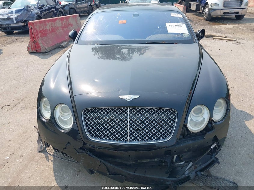 2005 Bentley Continental VIN SCBCR63W25C023892 IAAI salvage auction — BIO HAZARD, Salvage (Virginia), sold $2,800 on 2026-07-30 (photo 6)