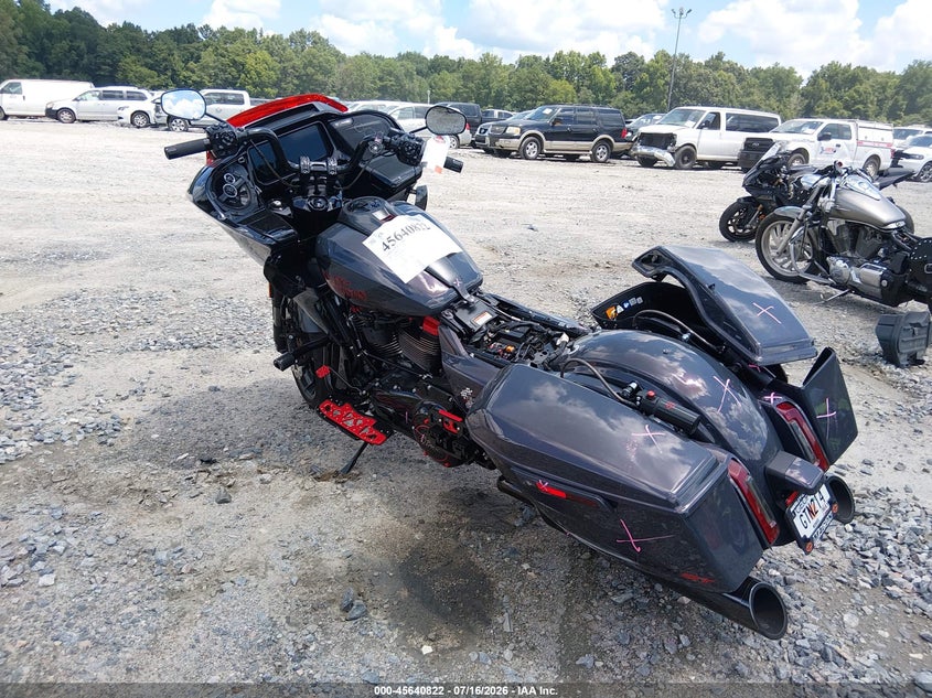 2026 Harley-davidson Road glide VIN 1HD1TL819TB955025 IAAI salvage auction — REAR END, Salvage (Idaho), sold $22,600 on 2026-08-11 (photo 3)