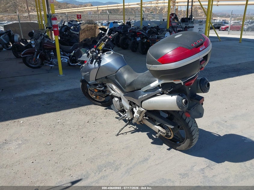 2002 Suzuki Dl1000 VIN JS1VT53AX22101093 IAAI salvage auction — NORMAL WEAR, Clear - Dealer Only (California), sold $1,200 on 2026-07-22 (photo 3)