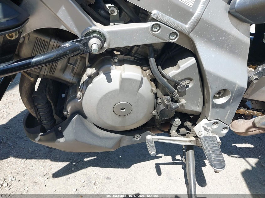 2002 Suzuki Dl1000 VIN JS1VT53AX22101093 IAAI salvage auction — NORMAL WEAR, Clear - Dealer Only (California), sold $1,200 on 2026-07-22 (photo 9)
