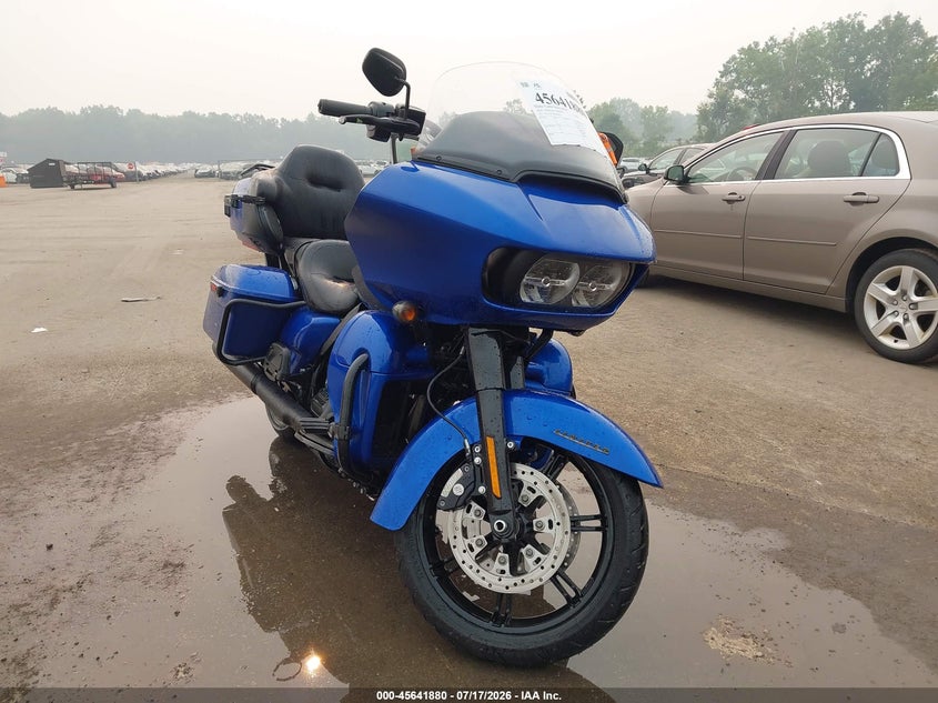 2024 Harley-davidson Road glide VIN 1HD1KZF14RB640229 IAAI salvage auction — RIGHT SIDE, Wait Title, sold $12,550 on 2026-08-25 (photo 1)