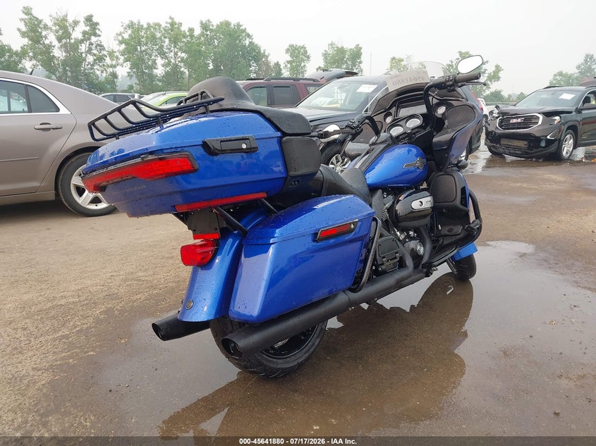 2024 Harley-davidson Road glide VIN 1HD1KZF14RB640229 IAAI salvage auction — RIGHT SIDE, Wait Title, sold $12,550 on 2026-08-25 (photo 4)