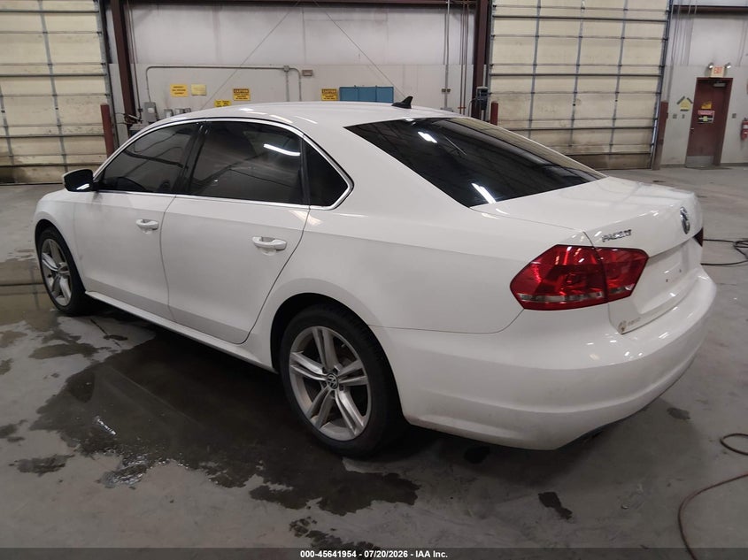 2015 Volkswagen Passat VIN 1VWBV7A35FC045466 IAAI salvage auction — RIGHT SIDE, Wait Title, sold $50 on 2026-08-07 (photo 3)
