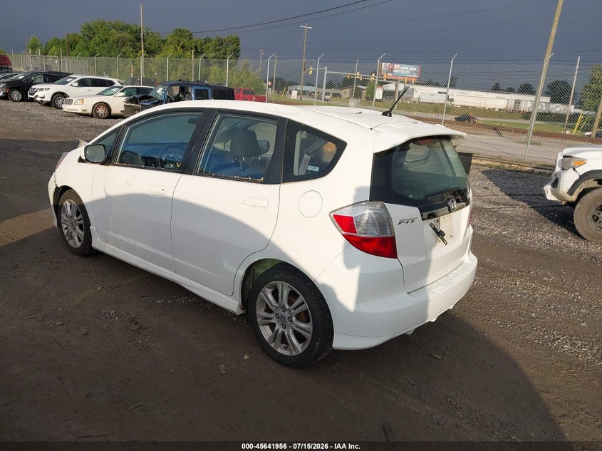 2009 Honda Fit VIN JHMGE88699S062682 IAAI salvage auction — NORMAL WEAR, Clear (North Carolina), sold $1,325 on 2026-07-31 (photo 3)
