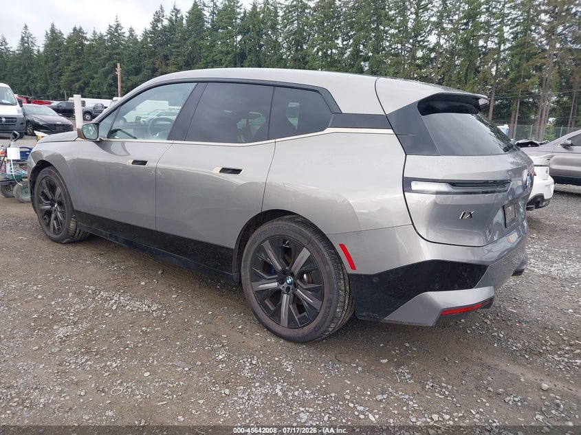 2024 BMW Ix VIN WB533CF00RCR68085 IAAI salvage auction — FRONT END, Bill Of Sale (Washington), sold $36,950 on 2026-08-19 (photo 3)