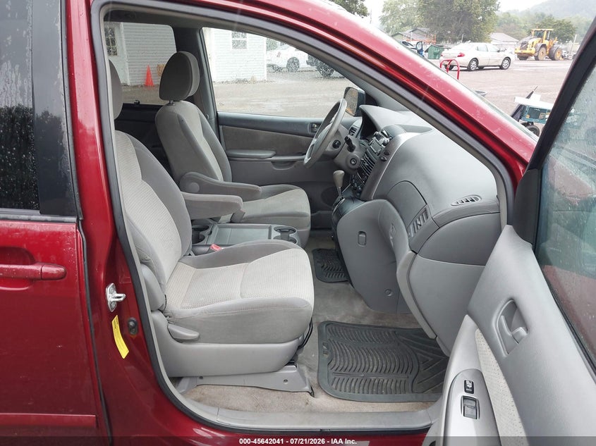 2009 Toyota Sienna VIN 5TDZK23CX9S281074 IAAI salvage auction — NORMAL WEAR, Original (Ohio), sold $1,050 on 2026-07-27 (photo 5)