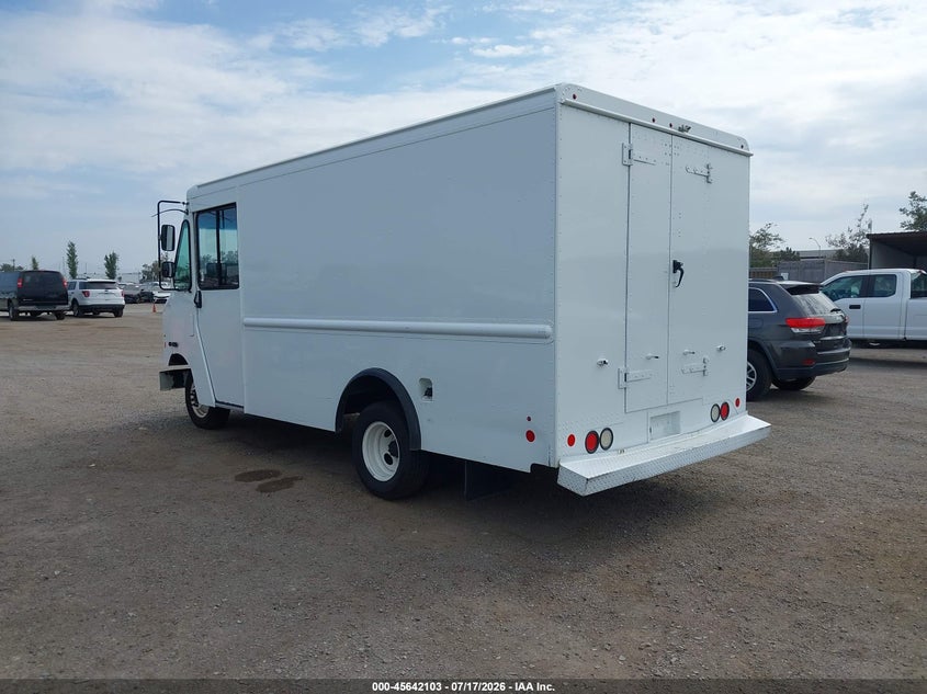 2021 Ford E-350 VIN 1FC3E3KK7MDC17946 IAAI salvage auction — REAR END, SF97 (California), sold $15,000 on 2026-08-25 (photo 3)