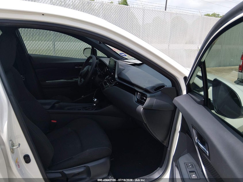 2019 Toyota C-hr VIN JTNKHMBX0K1060016 IAAI salvage auction — LEFT SIDE, Salvage Title, sold $7,400 on 2026-09-04 (photo 5)