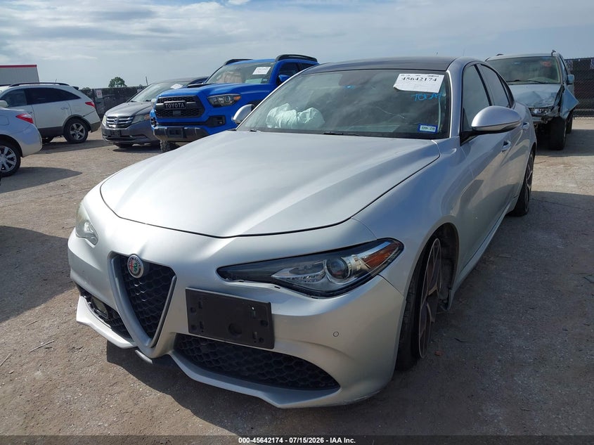 2018 Alfa romeo Giulia VIN ZARFAECN3J7580788 IAAI salvage auction — LEFT FRONT, Salvage Title, sold $4,950 on 2026-09-02 (photo 2)