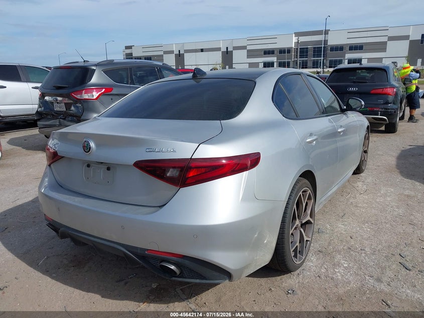 2018 Alfa romeo Giulia VIN ZARFAECN3J7580788 IAAI salvage auction — LEFT FRONT, Salvage Title, sold $4,950 on 2026-09-02 (photo 4)