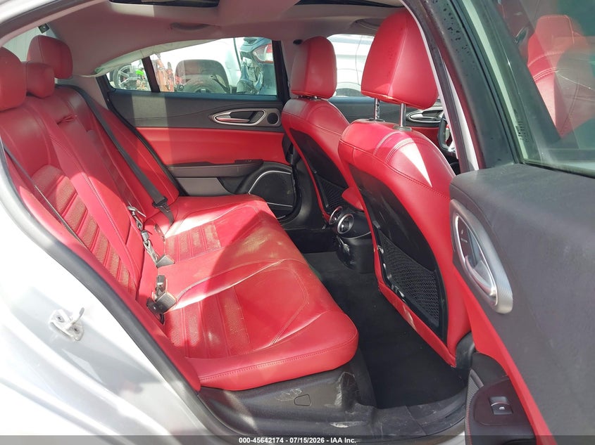 2018 Alfa romeo Giulia VIN ZARFAECN3J7580788 IAAI salvage auction — LEFT FRONT, Salvage Title, sold $4,950 on 2026-09-02 (photo 8)