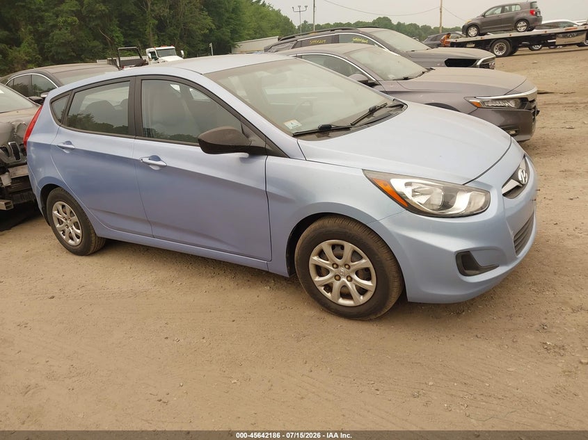 2013 Hyundai Accent VIN KMHCT5AE4DU064869 IAAI salvage auction — NORMAL WEAR, Clear (Massachusetts), sold $50 on 2026-07-21 (photo 1)